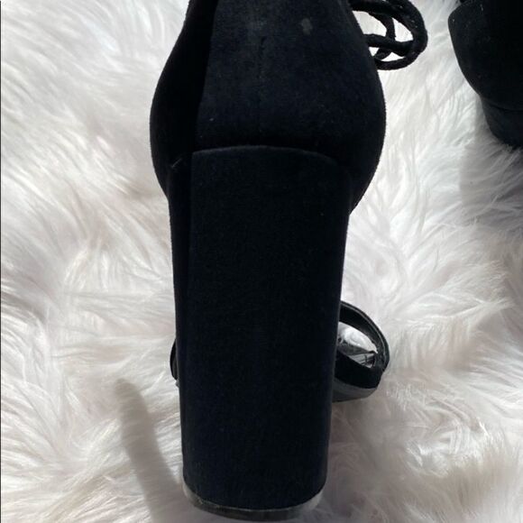 Forever 21 Strappy Suede Block Heels Black Size 6.5 - Picture 9 of 10